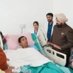 Governor visit Hospital to see former Chief Minister Khanduri
