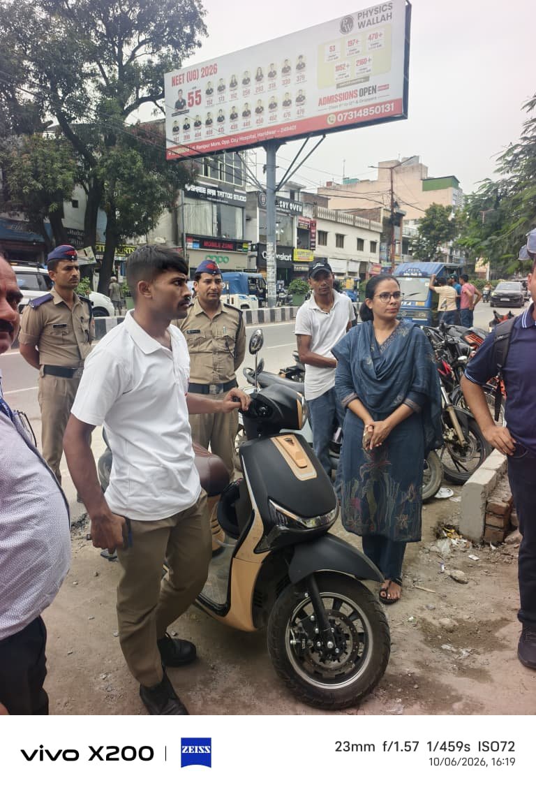 हरिद्वार में बिना RTO पंजीकरण वाली इलेक्ट्रिक स्कूटियों की जांच